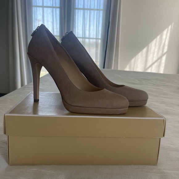 Michael Kors Brown Heels - Picture 1 of 6